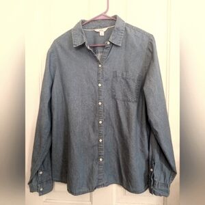 Women’s Croft & Barrow Large Denim Button Down Shirt